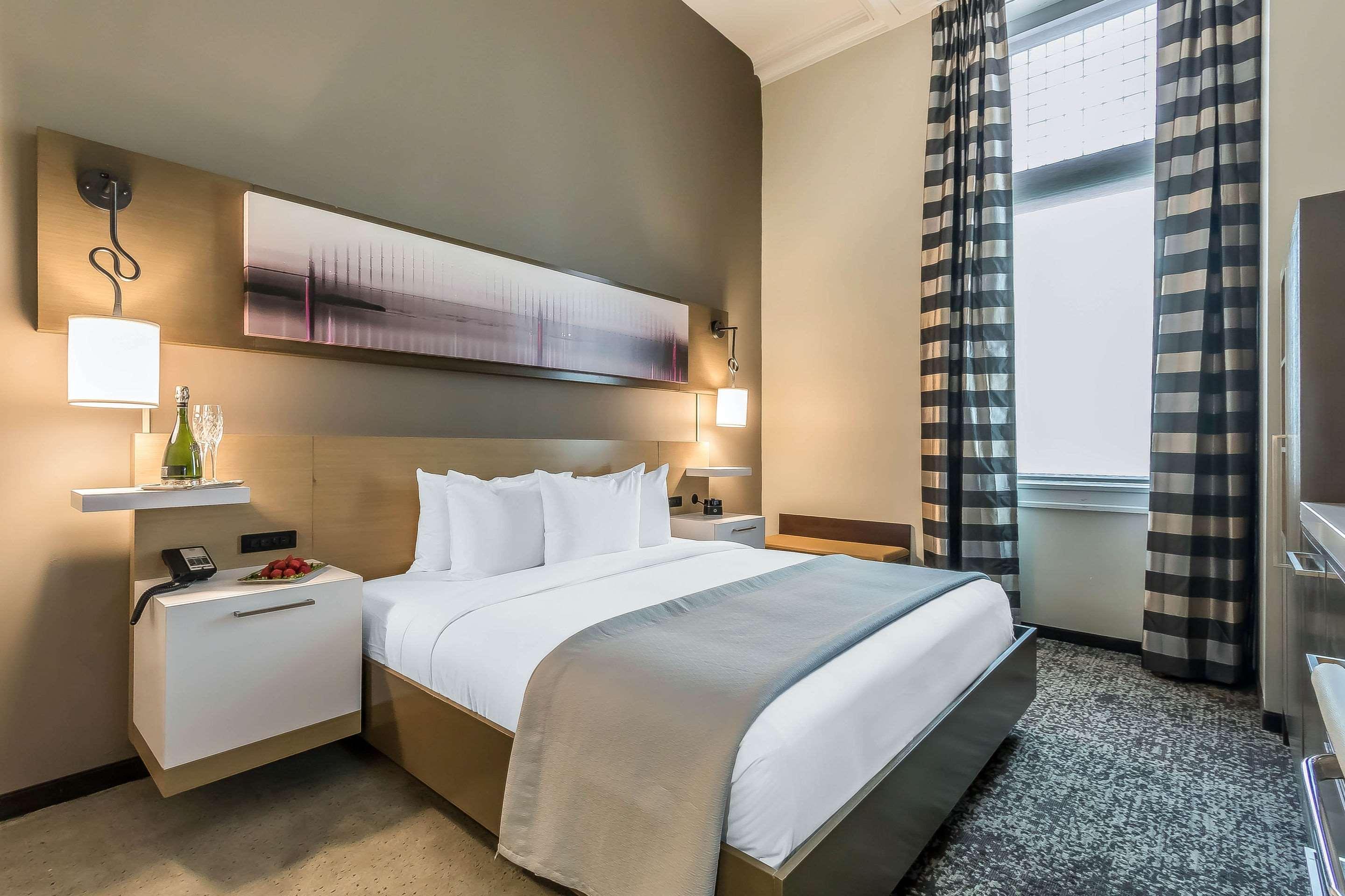 Hotel Napoleon Мемфис Экстерьер фото